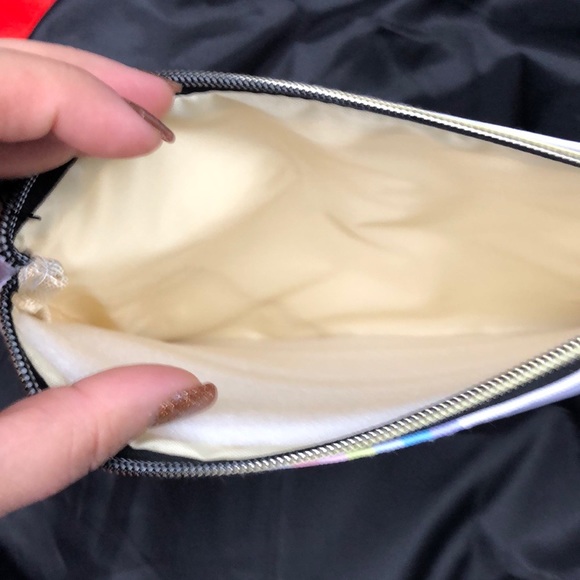 💥SASSY Ruby + Cash Cosmetics Bag - Picture 2 of 2